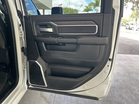 Used 2026 RAM 2500 Laramie AWD/4WD image 32