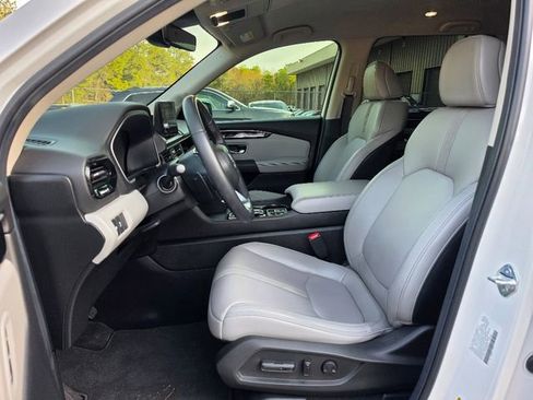 Used 2025 Honda Pilot EX-L image 21