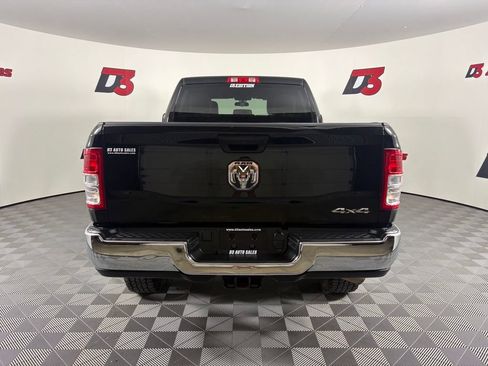 Used 2022 RAM 2500 Tradesman w/ Chrome Appearance Group AWD/4WD image 6