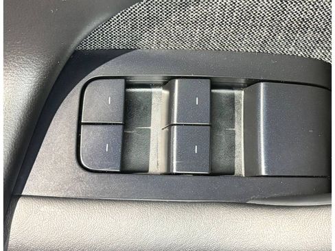 Used 2024 Tesla Model X image 35