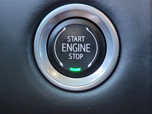 Used 2023 GMC Yukon Denali Ultimate image 32