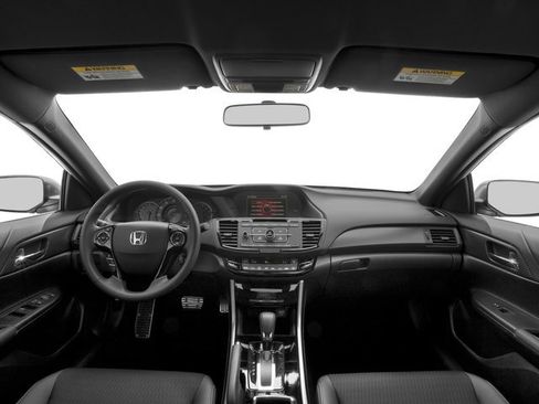 Used 2017 Honda Accord Sport image 8