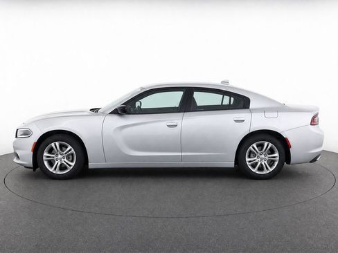 Used 2023 Dodge Charger SXT RWD image 6