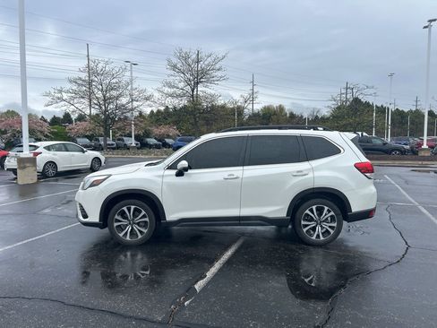 Certified 2023 Subaru Forester Limited AWD/4WD image 2