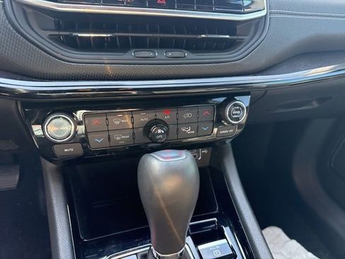 Used 2022 Jeep Compass Altitude w/ Convenience Group image 21