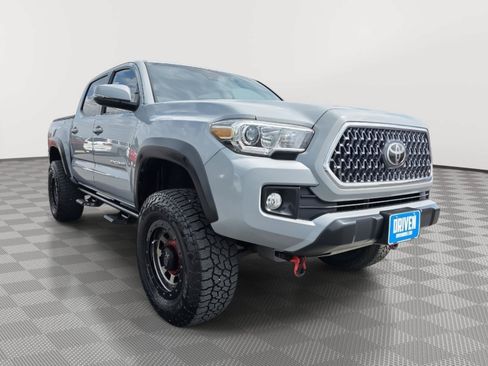 Used 2019 Toyota Tacoma TRD Off-Road AWD/4WD image 3