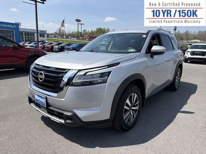 Used 2023 Nissan Pathfinder SL