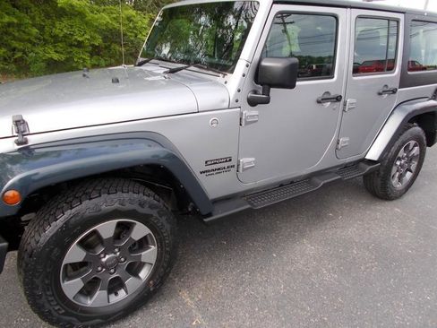 Used 2016 Jeep Wrangler Unlimited Sport image 7
