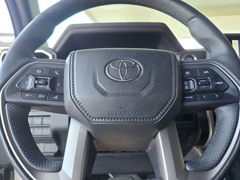 Used 2025 Toyota 4Runner SR5 image 30