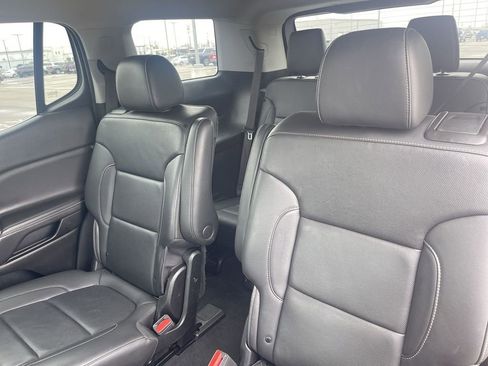 Used 2023 GMC Acadia SLT image 28