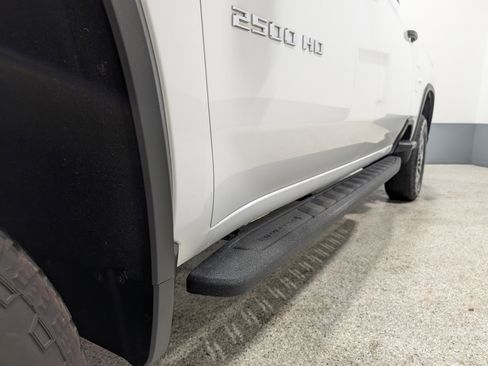 Used 2022 Chevrolet Silverado 2500 Custom image 9