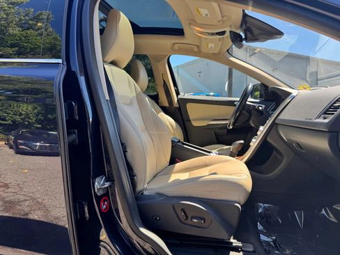 Used 2017 Volvo XC60 T5 Inscription w/ Preferred Option Package AWD/4WD image 22