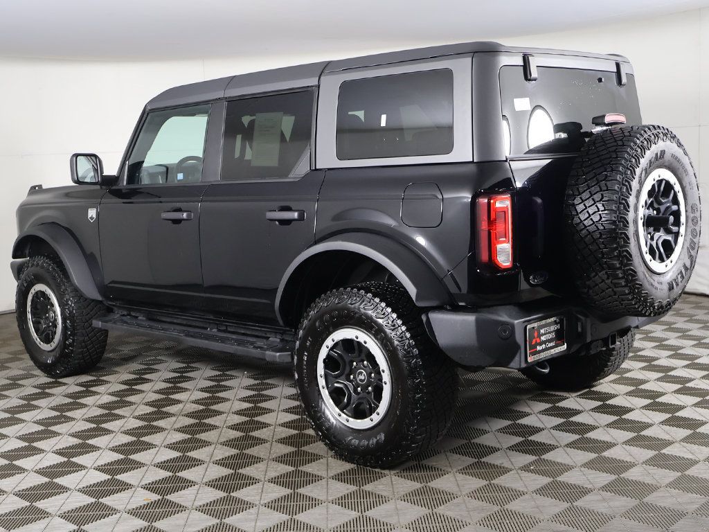 Used 2024 Ford Bronco Big Bend w/ Sasquatch Package AWD/4WD image 9
