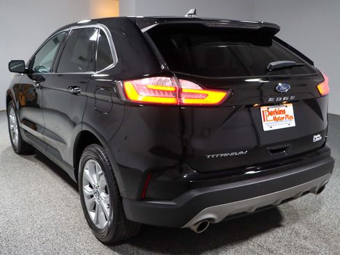 Used 2021 Ford Edge Titanium w/ Cargo Accessory Package FWD image 9