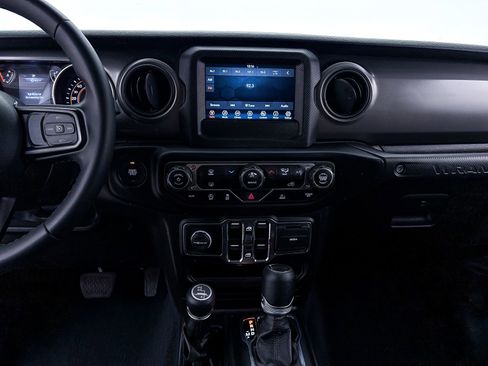 Used 2022 Jeep Wrangler Unlimited Sport image 5