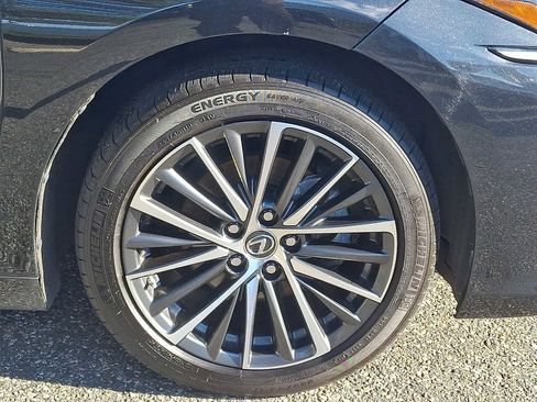 Used 2023 Lexus ES 250 w/ Premium Package image 8