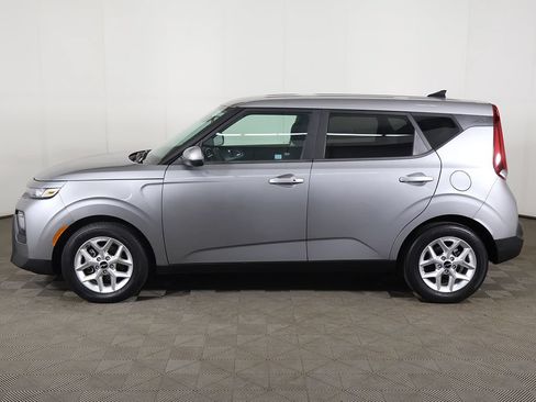 Used 2022 Kia Soul S FWD image 15