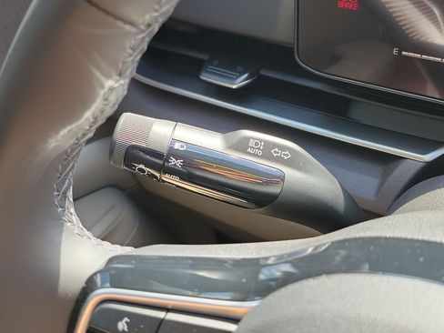 New 2026 Kia Carnival EX FWD image 28