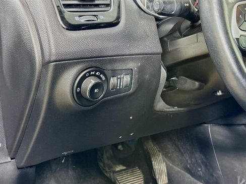 Used 2018 Jeep Compass Limited w/ Navigation Group image 10