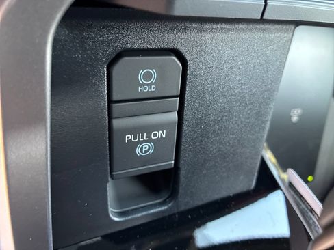 New 2026 Toyota Tundra Limited AWD/4WD image 31