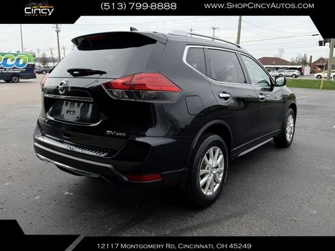 Used 2017 Nissan Rogue SV image 6