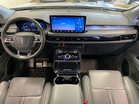 Used 2021 Lincoln Nautilus Reserve w/ Equipment Group 201A AWD/4WD image 10
