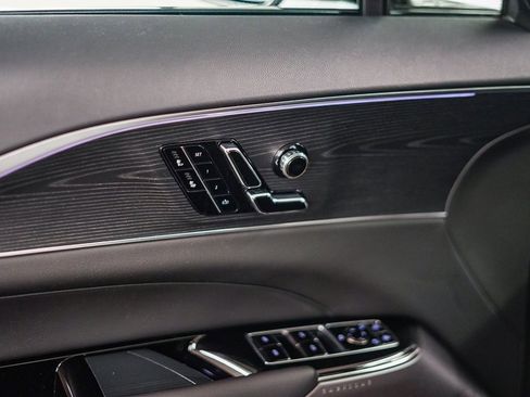 Used 2025 Cadillac Lyriq Sport image 21