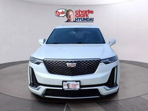 Used 2023 Cadillac XT6 Luxury w/ LPO, Floor Liner Package FWD image 8