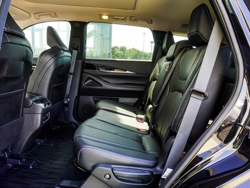 Certified 2023 INFINITI QX60 Pure AWD/4WD image 37