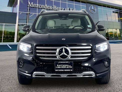 Used 2026 Mercedes-Benz GLB 250 4MATIC image 3