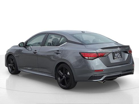 Used 2024 Nissan Sentra SR w/ SR Premium Package image 4