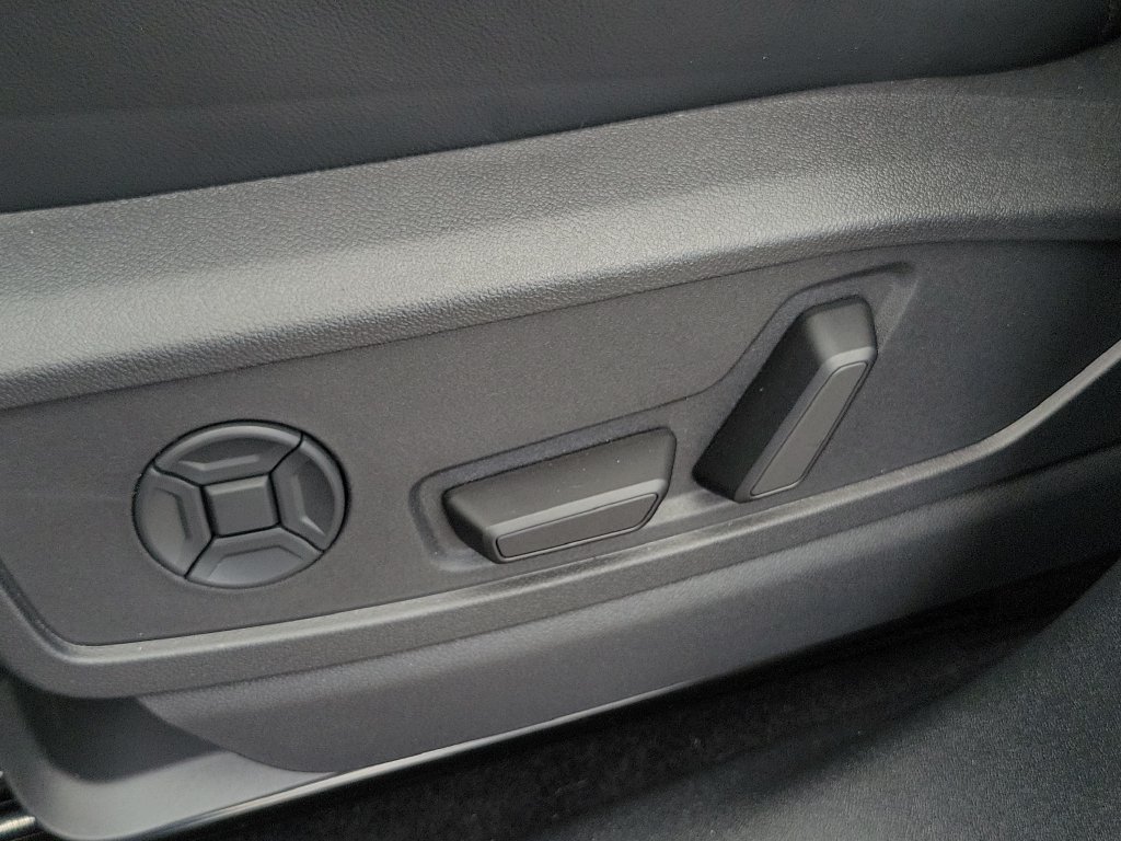 New 2026 Audi SQ5 Premium Plus AWD/4WD image 17