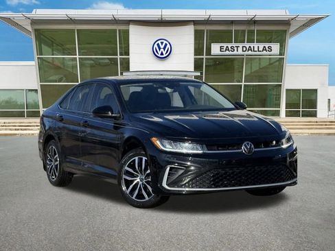 Used 2025 Volkswagen Jetta SE FWD image 1
