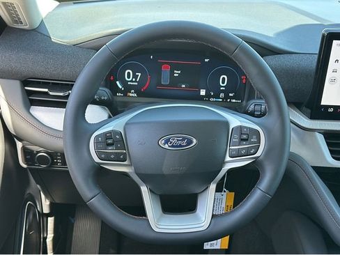 New 2026 Ford Explorer Active RWD image 12
