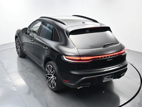 Used 2025 Porsche Macan image 39