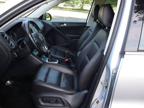 Used 2017 Volkswagen Tiguan Wolfsburg Edition AWD/4WD image 19