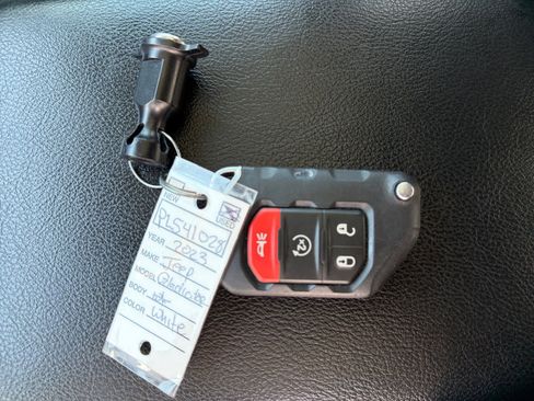 Used 2023 Jeep Gladiator Sport AWD/4WD image 30