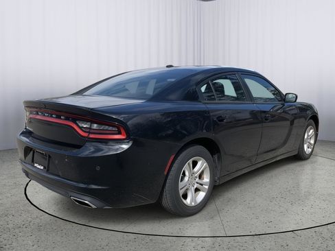 Used 2022 Dodge Charger SXT RWD image 7