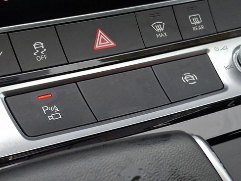 Used 2023 Audi Q7 2.0T Premium w/ Convenience Package AWD/4WD image 26