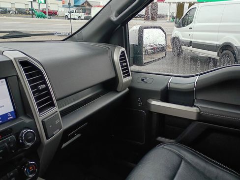 Used 2019 Ford F150 Lariat image 16