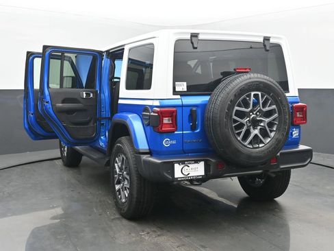 New 2026 Jeep Wrangler Unlimited Sahara AWD/4WD image 54