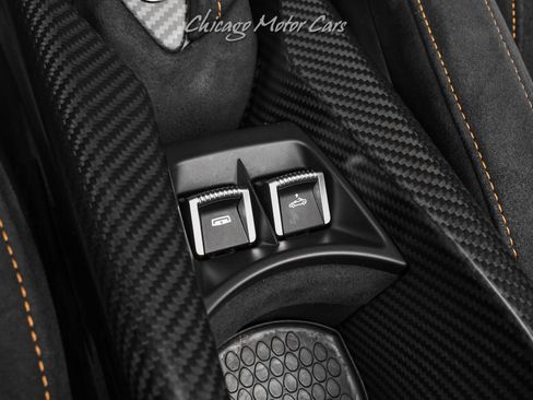 Used 2022 McLaren 765LT image 20