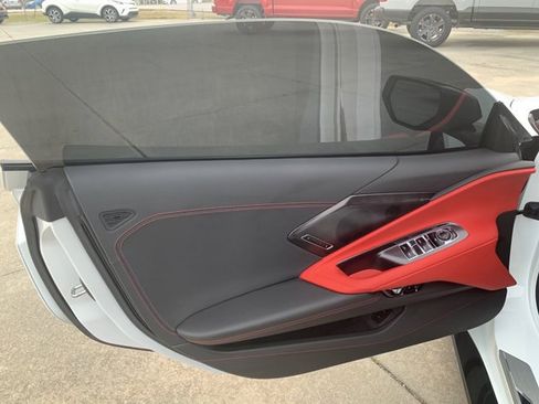 Used 2023 Chevrolet Corvette Stingray Preferred Conv w/ Z51 Performance Package image 13