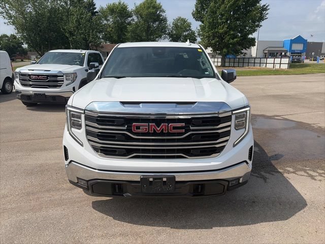 Used 2025 GMC Sierra 1500 SLT AWD/4WD image 9