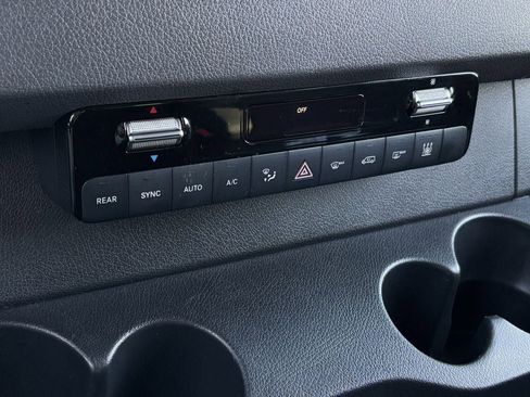 Used 2024 Mercedes-Benz Sprinter 2500 image 22