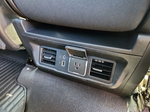 Used 2025 Chevrolet Silverado 3500 LT w/ Safety Package AWD/4WD image 32