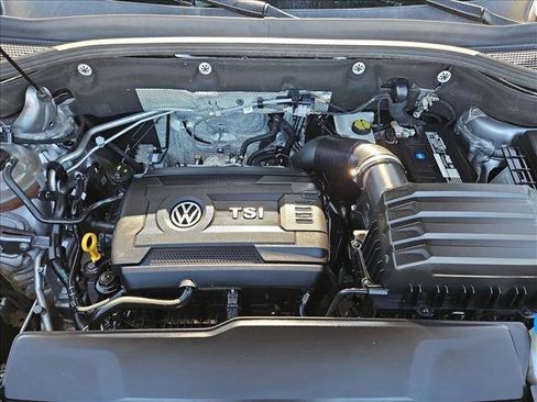 Used 2022 Volkswagen Atlas Cross Sport SEL R-Line AWD/4WD image 29