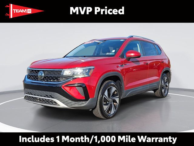 Used 2024 Volkswagen Taos SE AWD/4WD image 1