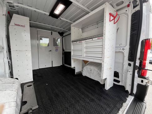 Used 2021 RAM ProMaster 2500 w/ Convenience Group FWD image 15
