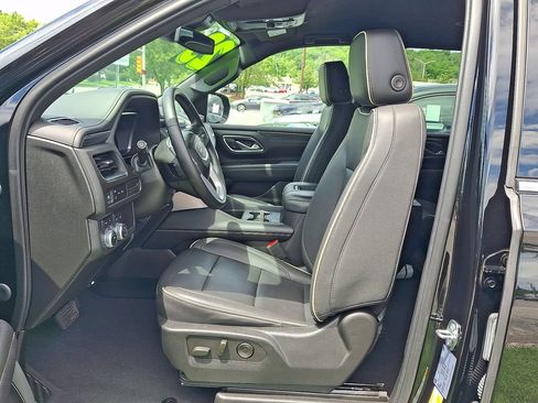 Used 2023 GMC Yukon SLT AWD/4WD image 3